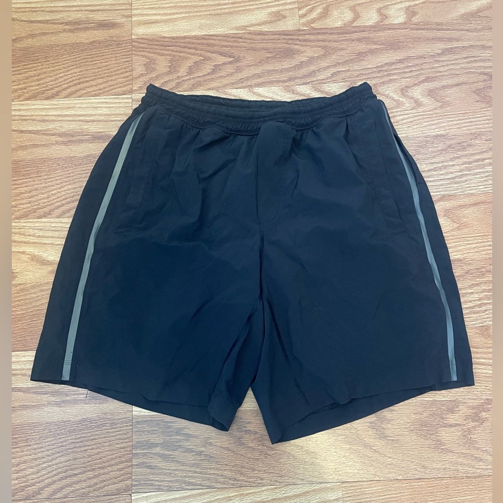 Lululemon Mens Pace Breaker Short 8.5 size XL